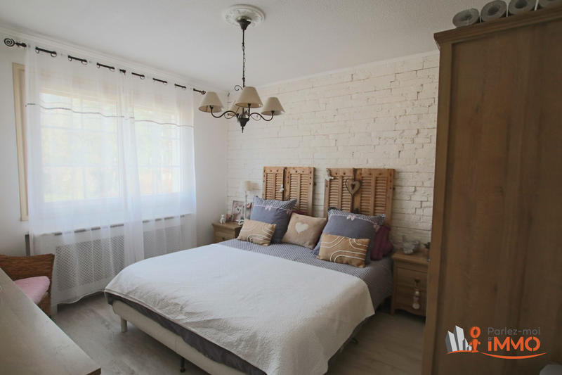 Maison - 90 m² - 8 pièces