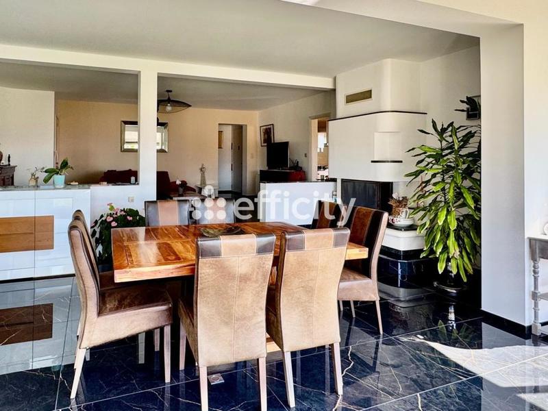 Maison - 137 m² - 4 pièces