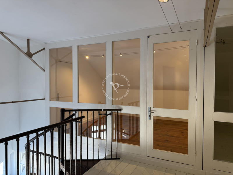 Local d'activités - 80 m² - 5 pièces