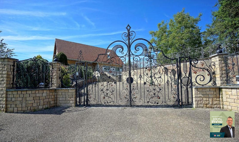 Maison - 195 m² - 7 pièces