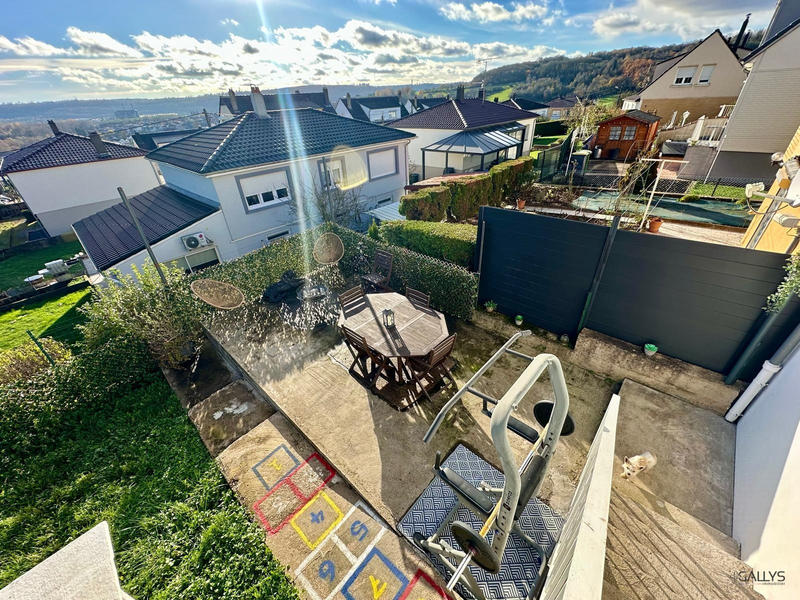 Maison - 83 m² - 4 pièces