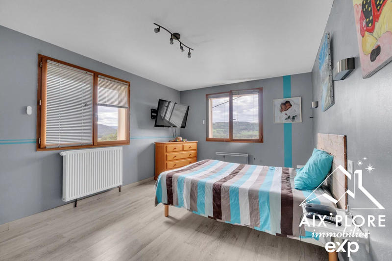 Maison - 167 m² - 6 pièces