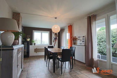 Maison - 171 m² - 8 pièces
