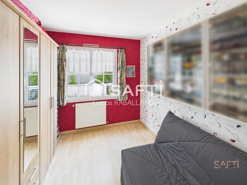 Maison - 95 m² - 5 pièces