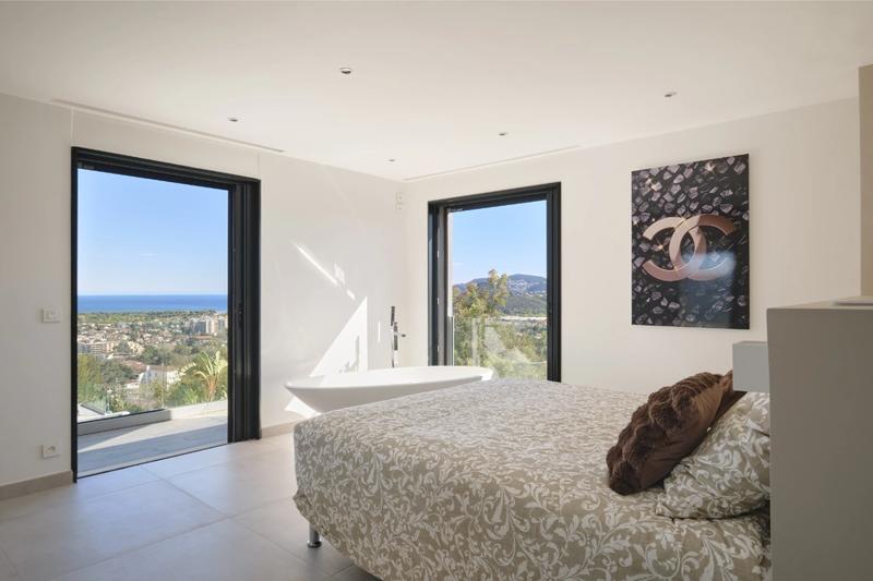 Villa - 320 m² - 7 pièces