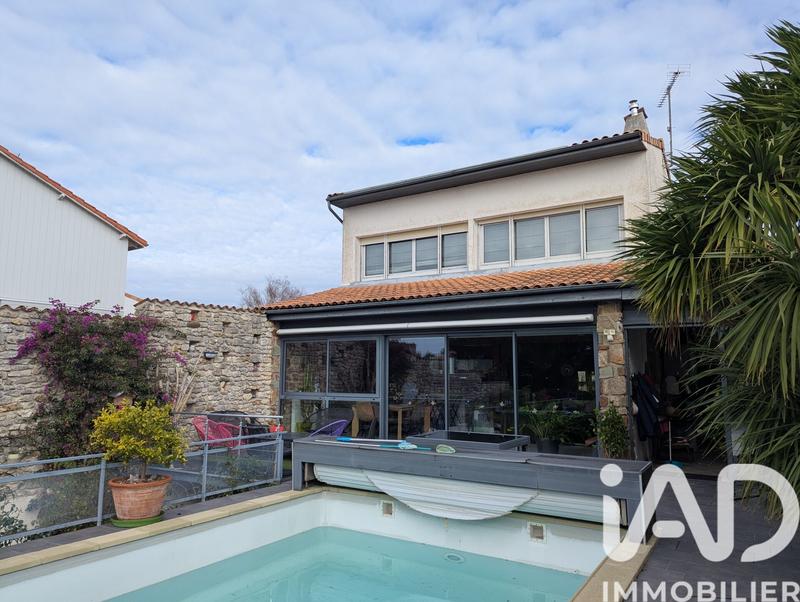 Maison de maîtres - 187 m² - 8 pièces