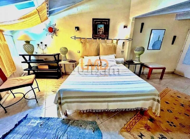 Maison d'architecte - 405 m² - 8 pièces