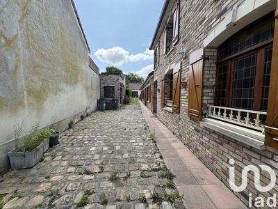 Maison - 268 m² - 14 pièces