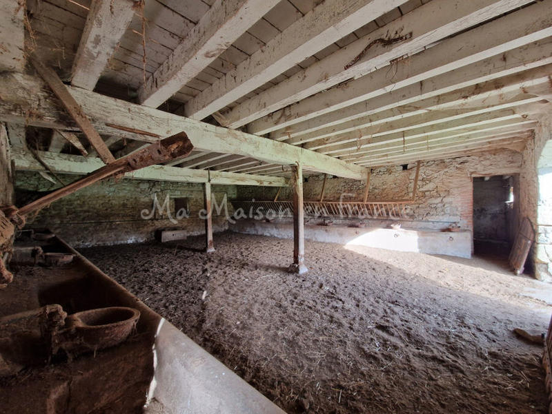 Maison - 215 m² - 1 pièce