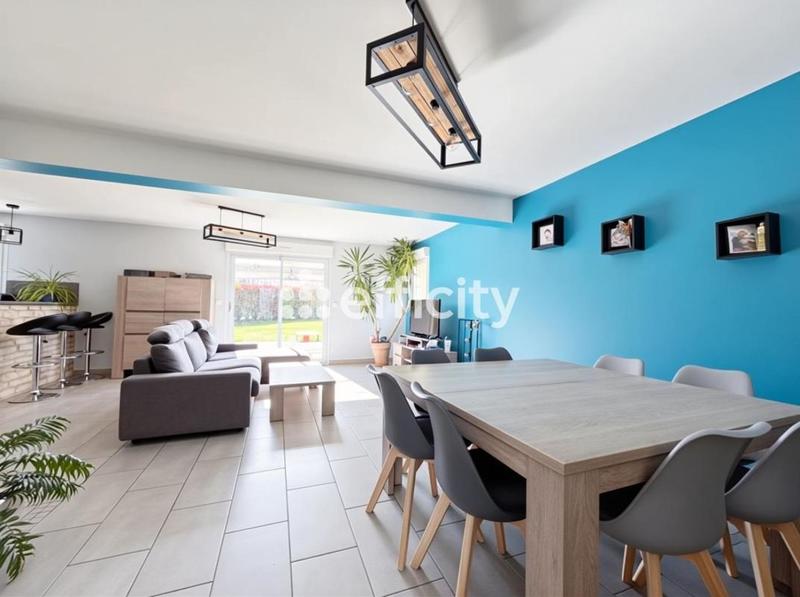 Maison - 139 m² - 6 pièces