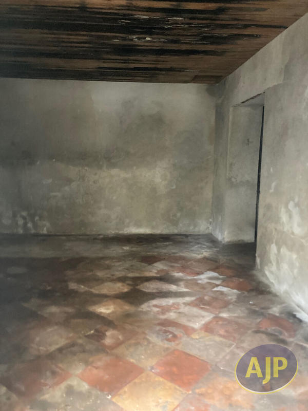 Immeuble - 70 m² - 2 pièces