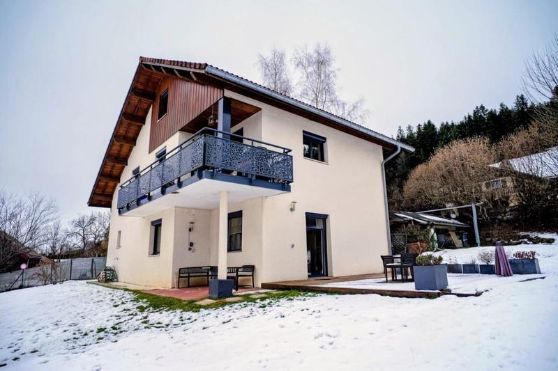 Maison - 154 m² - 8 pièces