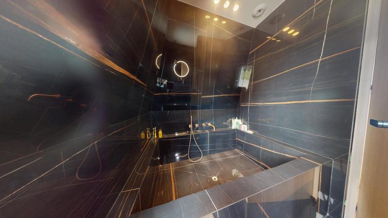 Villa - 200 m² - 7 pièces