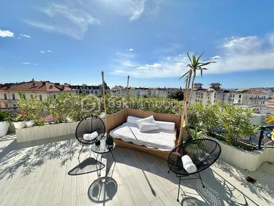 Appartement - 92 m² - 3 pièces