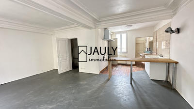 Local commercial - 200 m² - 5 pièces