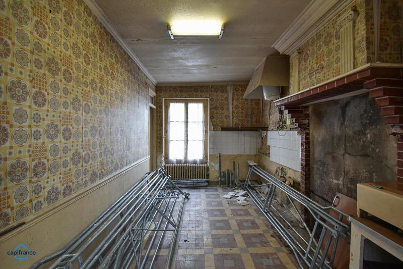 Maison - 217 m² - 3 pièces