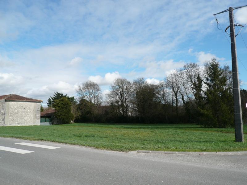 Terrain constructible - 1 508 m²