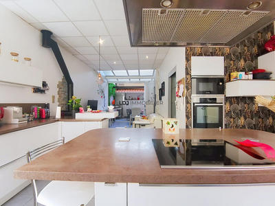 Maison - 196 m² - 5 pièces