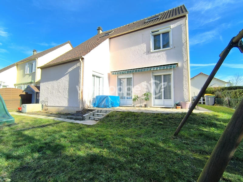 Maison - 161 m² - 8 pièces