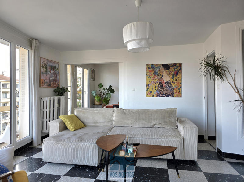 Appartement - 89 m² - 5 pièces