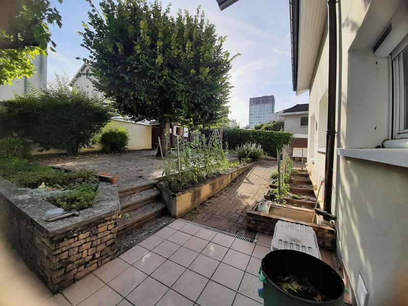 Villa - 196 m² - 8 pièces