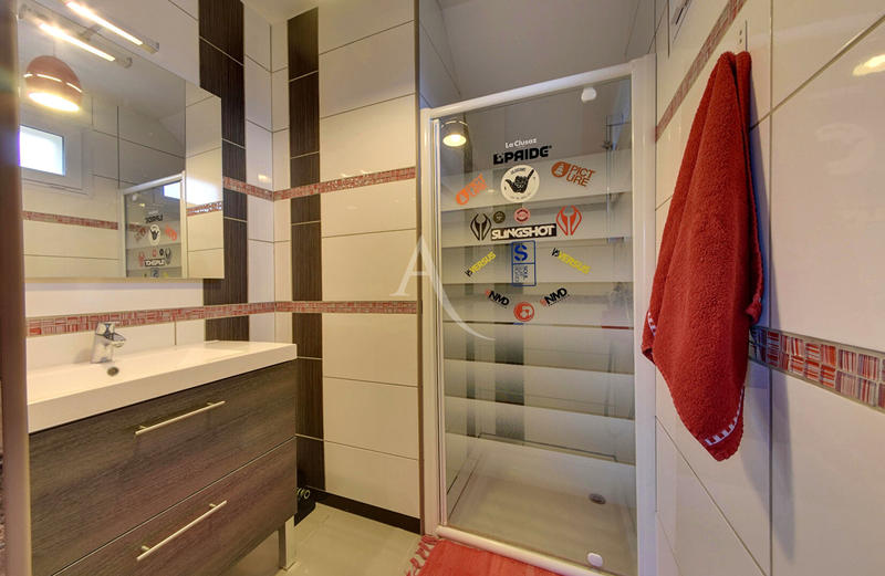 Maison - 170 m² - 7 pièces