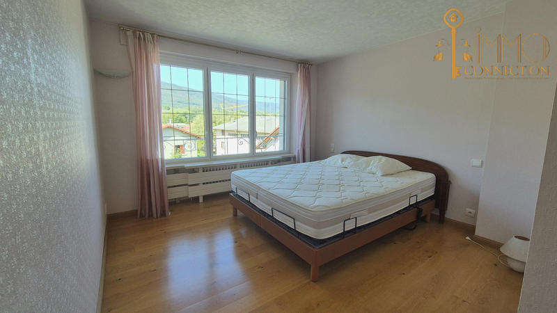 Maison - 198 m² - 7 pièces