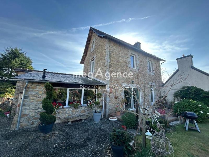 Maison - 127 m² - 8 pièces