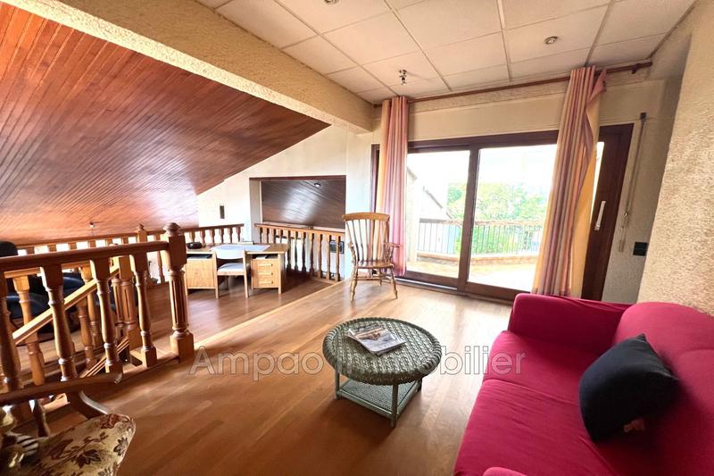 Maison - 251 m² - 6 pièces