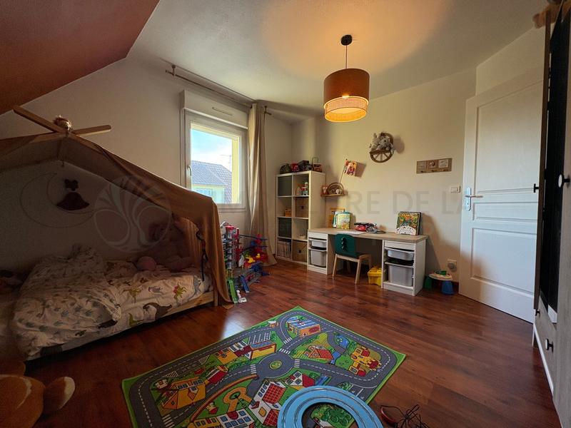 Maison - 98 m² - 4 pièces