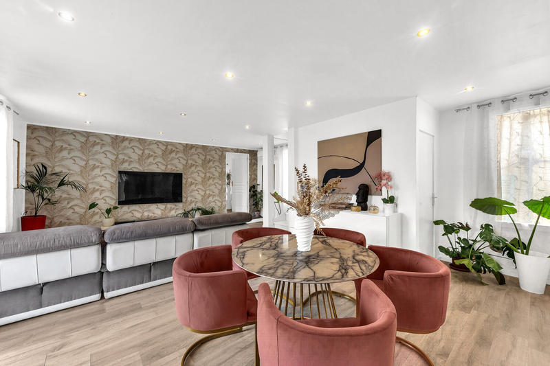 Maison - 193 m² - 6 pièces