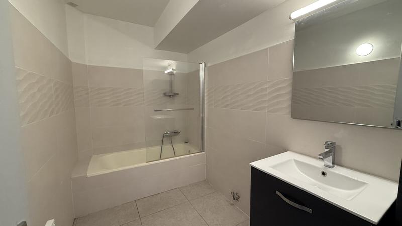 Appartement - 75 m² - 3 pièces