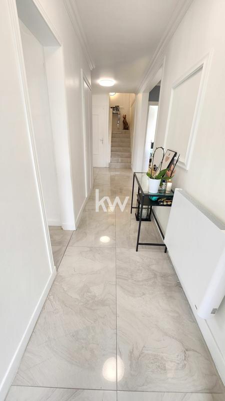 Maison - 225 m² - 5 pièces