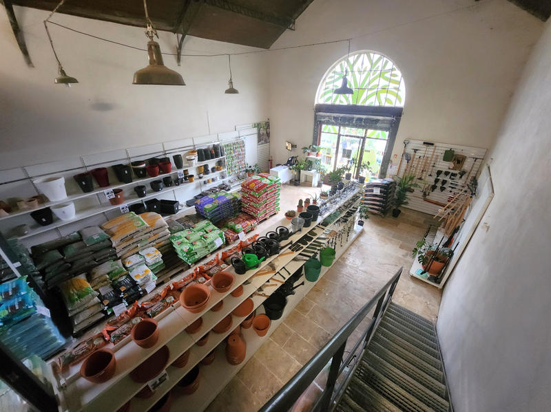 Local commercial - 200 m² - 3 pièces