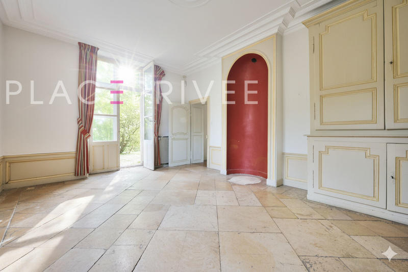 Demeure - 485 m² - 19 pièces