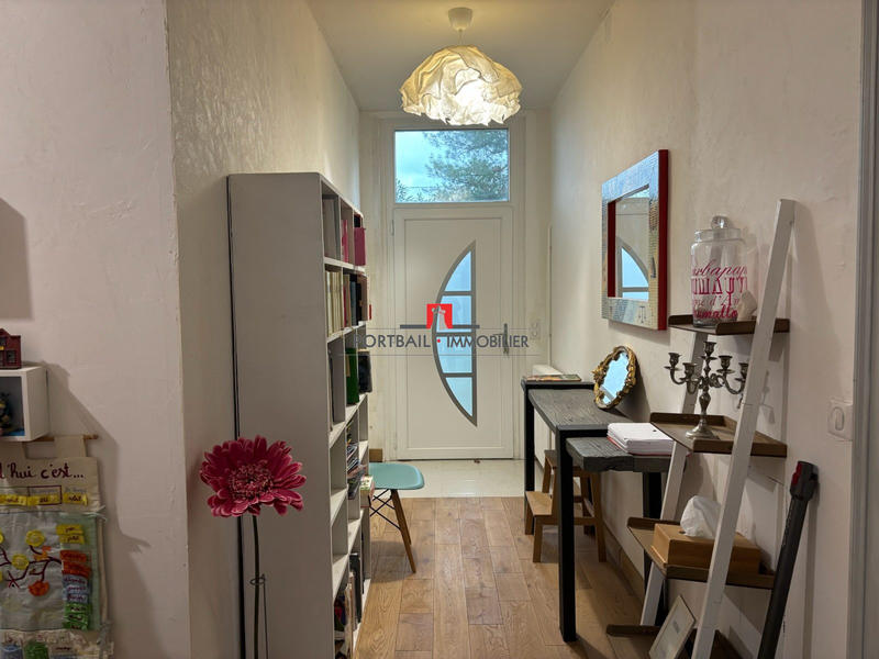 Maison - 243 m² - 10 pièces