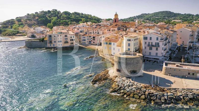 Villa - 250 m² - 9 pièces