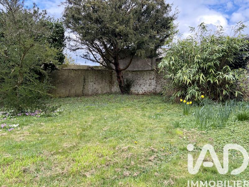 Maison - 311 m² - 9 pièces