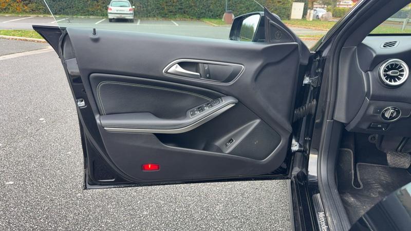 Mercedes Classe Cla 1.6 122.0 7g-Dct Sensation