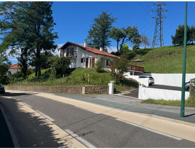 Maison - 180 m² - 6 pièces