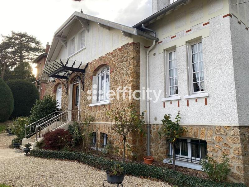 Maison - 165 m² - 6 pièces