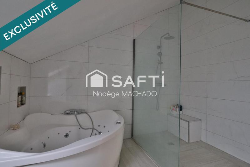 Maison - 219 m² - 9 pièces