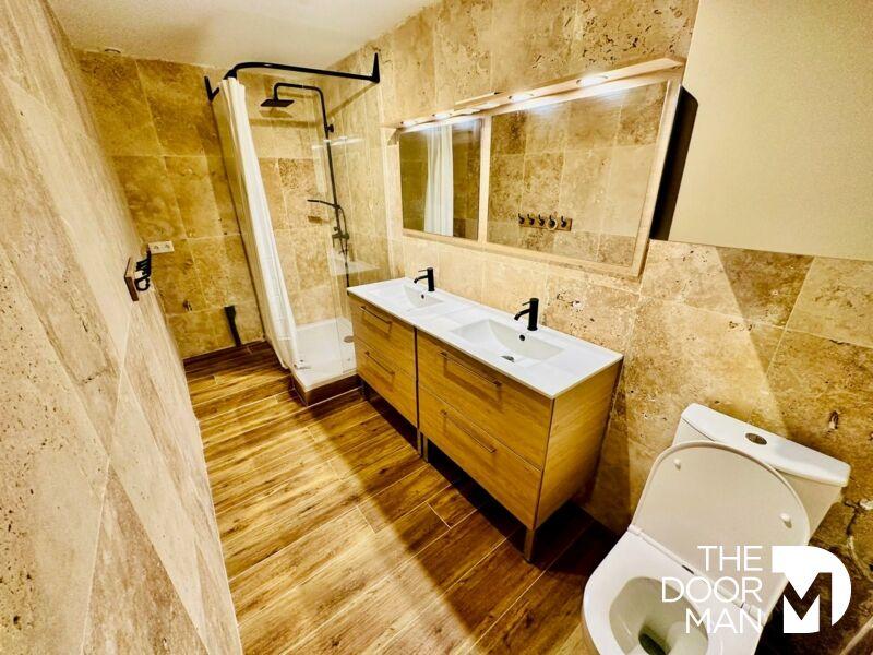 Maison - 310 m² - 13 pièces