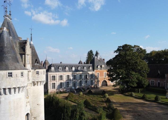 Manoir - 1 500 m² - 30 pièces