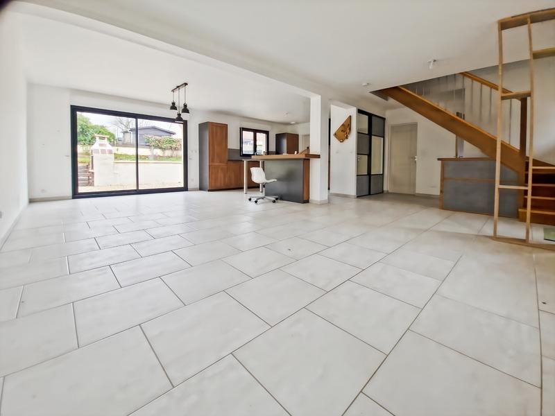 Maison - 97 m² - 4 pièces