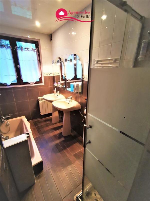 Maison - 140 m² - 6 pièces