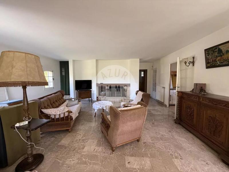 Maison - 143 m² - 5 pièces