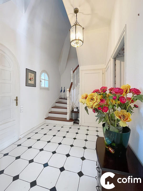 Maison traditionnelle - 137 m² - 5 pièces