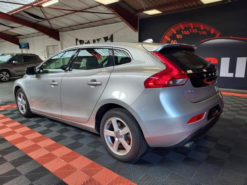 Volvo V40 2.0 150ch Momentum - Garantie 6 Mois