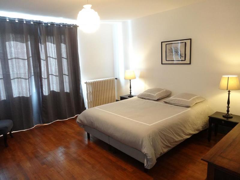 Maison - 242 m² - 7 pièces